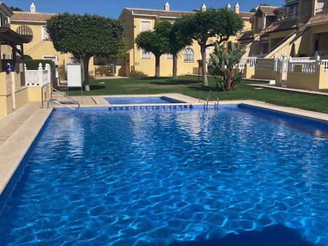 Villa Martin Secure Complex Two Bed Apartment With Access To Six Pools San Miguel De Salinas Eksteriør bilde